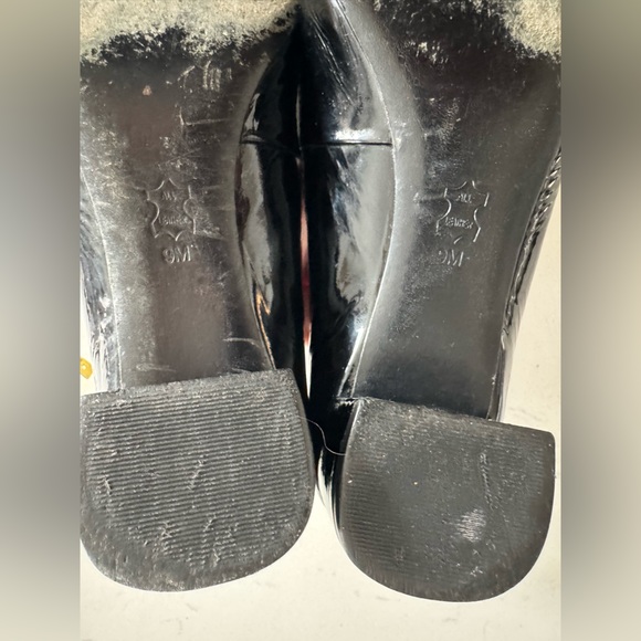 Tory Burch RARE Black Patent Leather Block Heels with logo locket - Picture 7 of 15